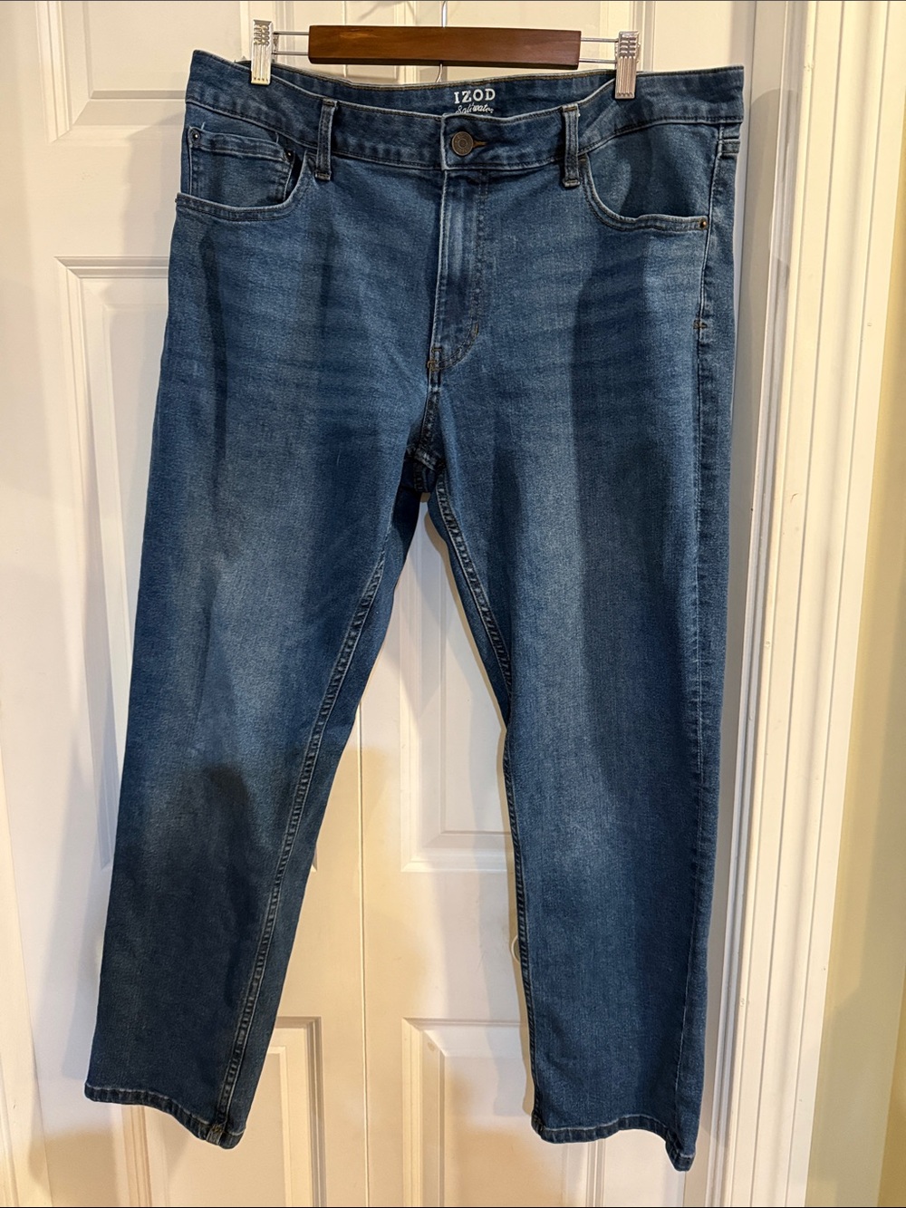 Izod Men's Medium Blue Straight-Leg Jeans